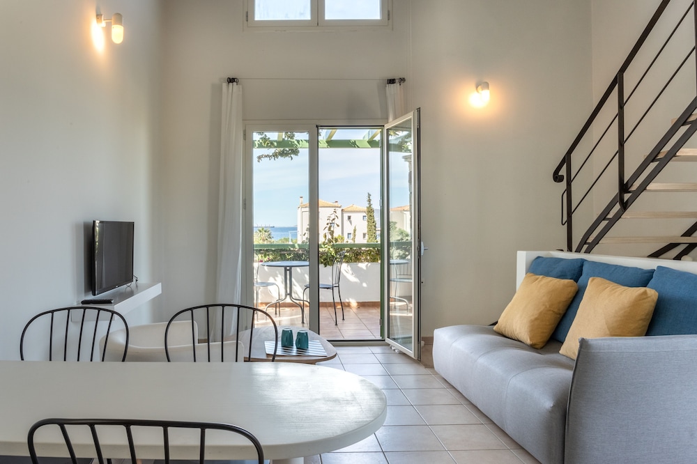 Neapoli Villas 8/37