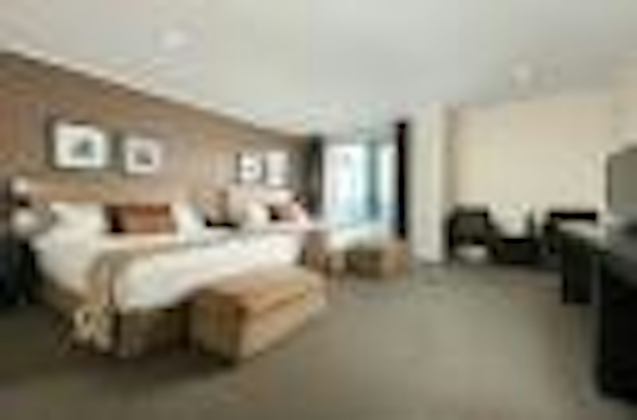 Hotel On Devonport 13/27