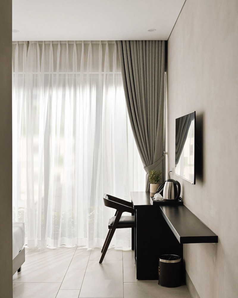 Triple E Hotel Metro Ben Thanh 34/50
