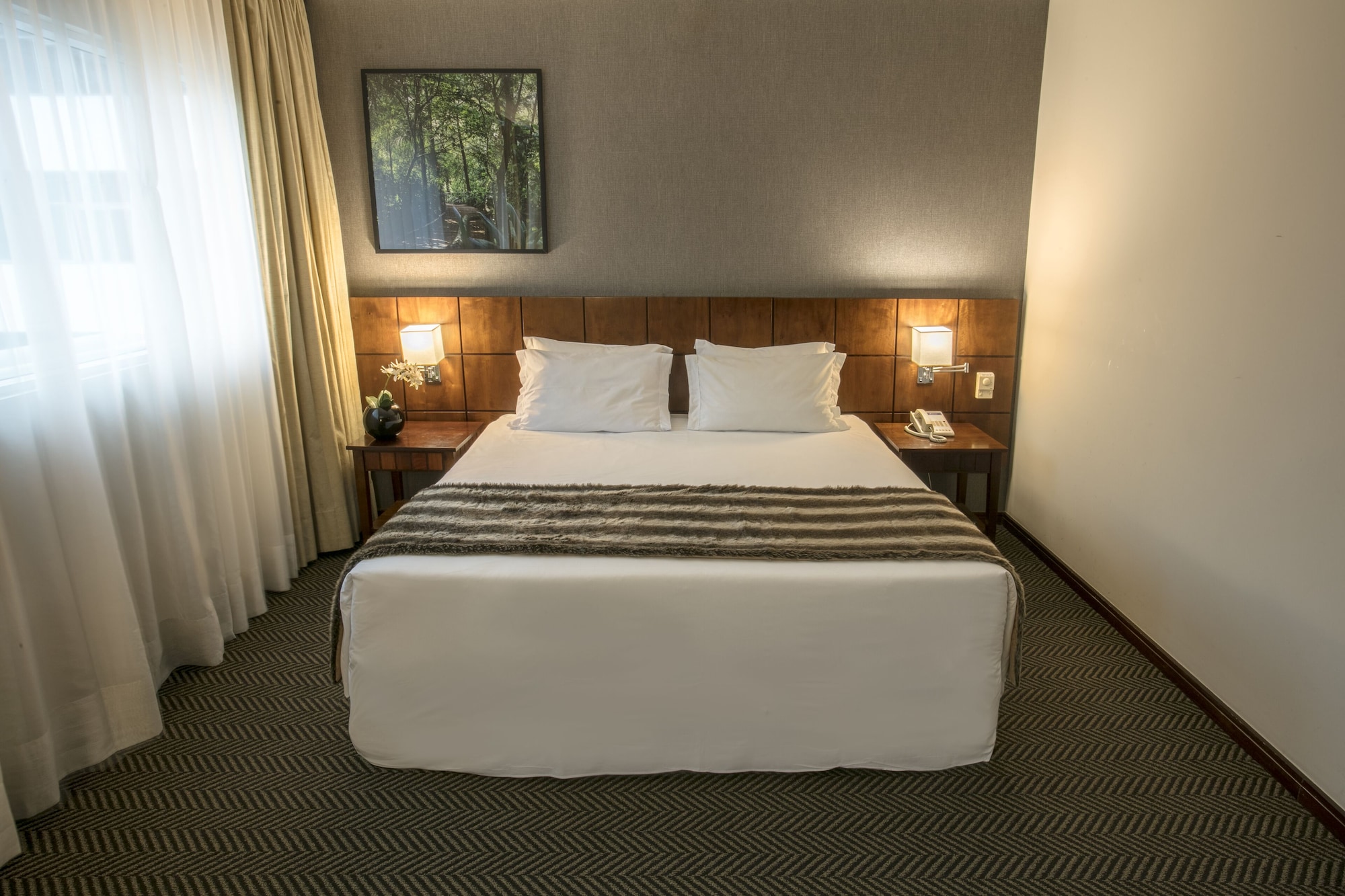 DELUXE, KING BED, BALCONY