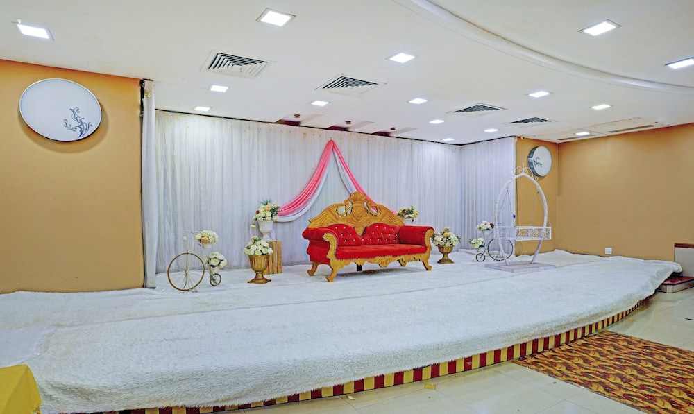 Treebo Trend De Grandeur Hotel and Banquets 23/42