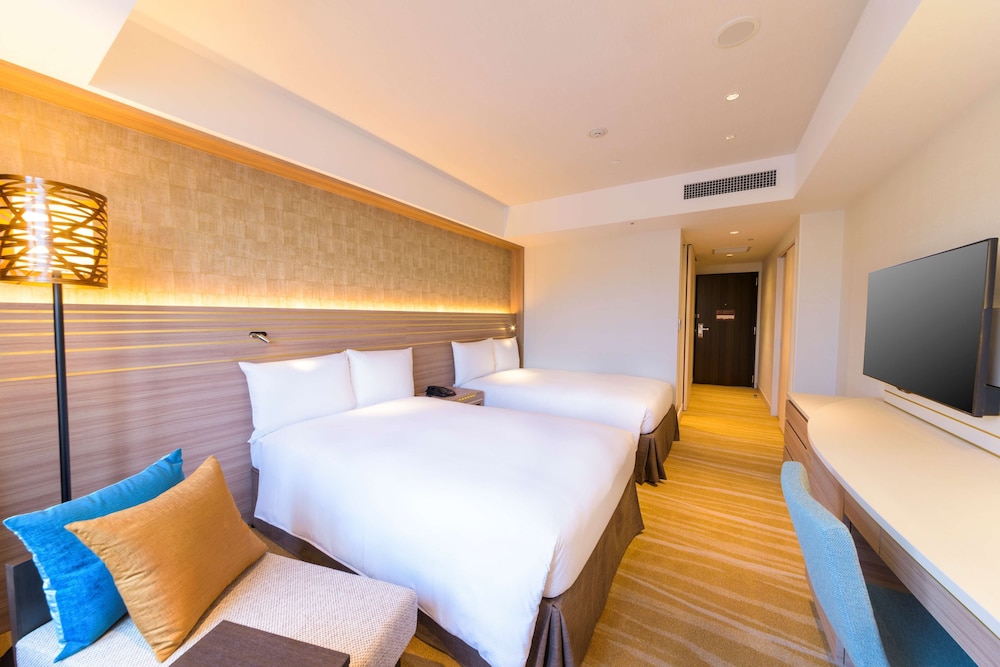 DoubleTree by Hilton Okinawa Chatan Resort 11/73