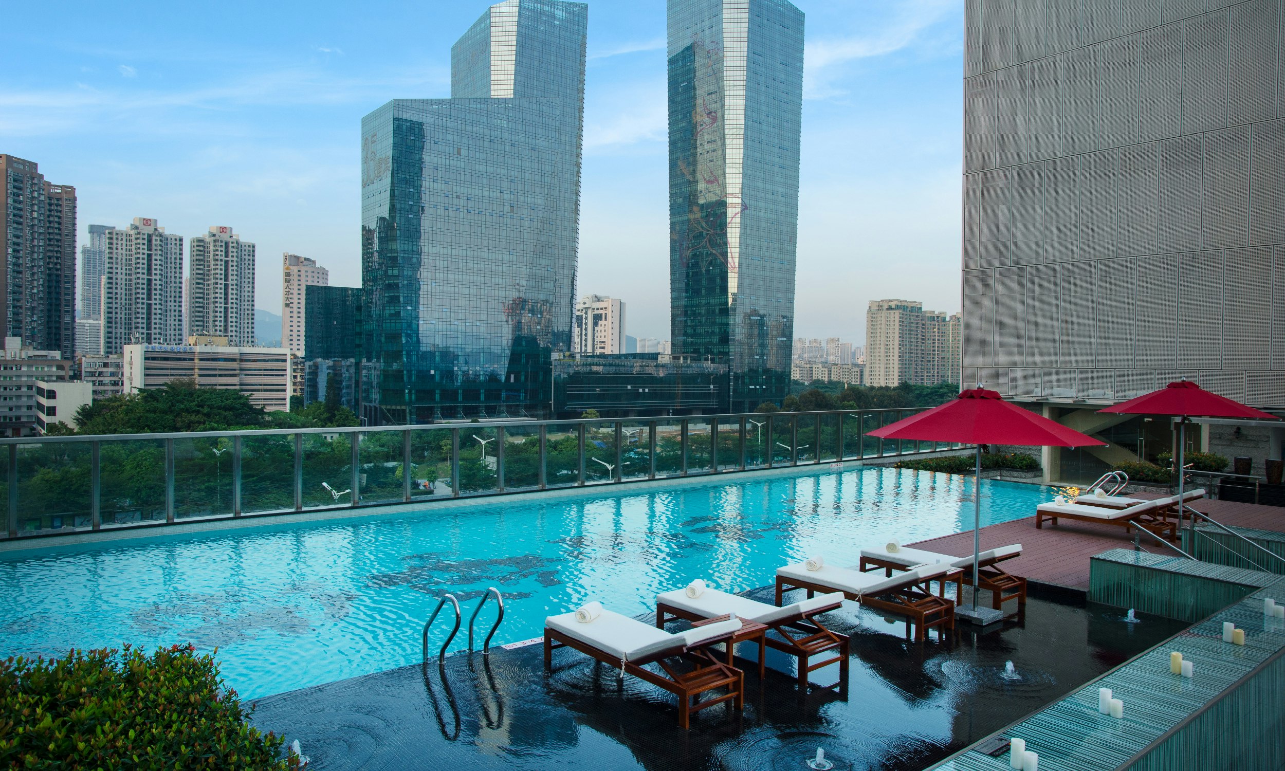 Hilton Shenzhen Futian 32/33