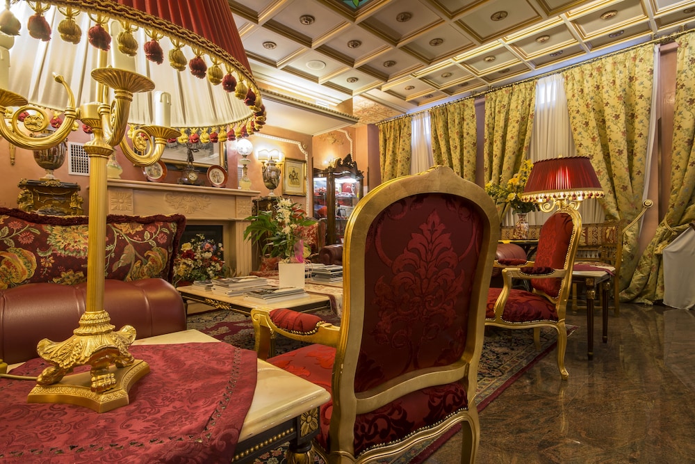 Hotel Vittoria 37/50