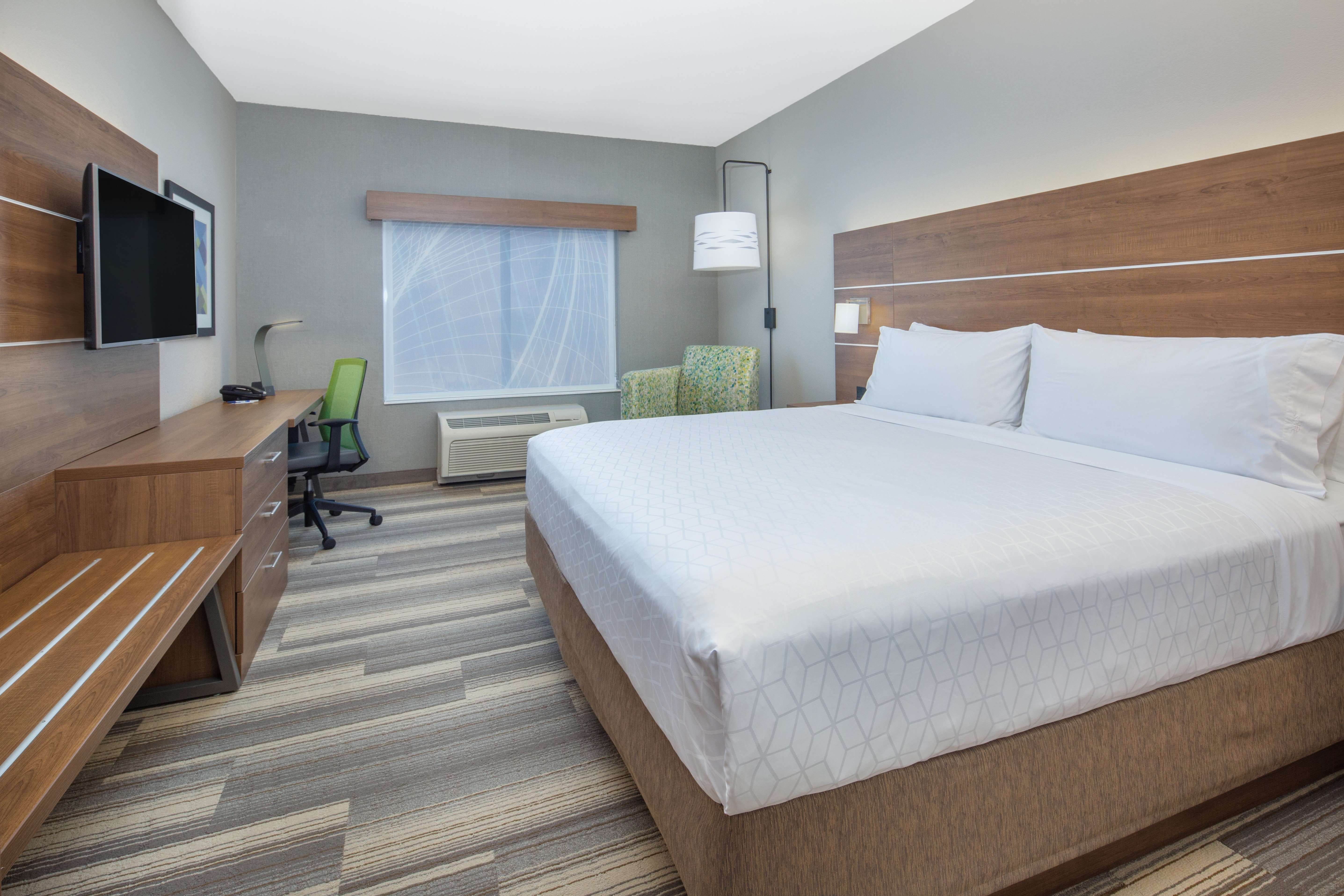 Holiday Inn Express Hotel & Suites Surprise 15/57