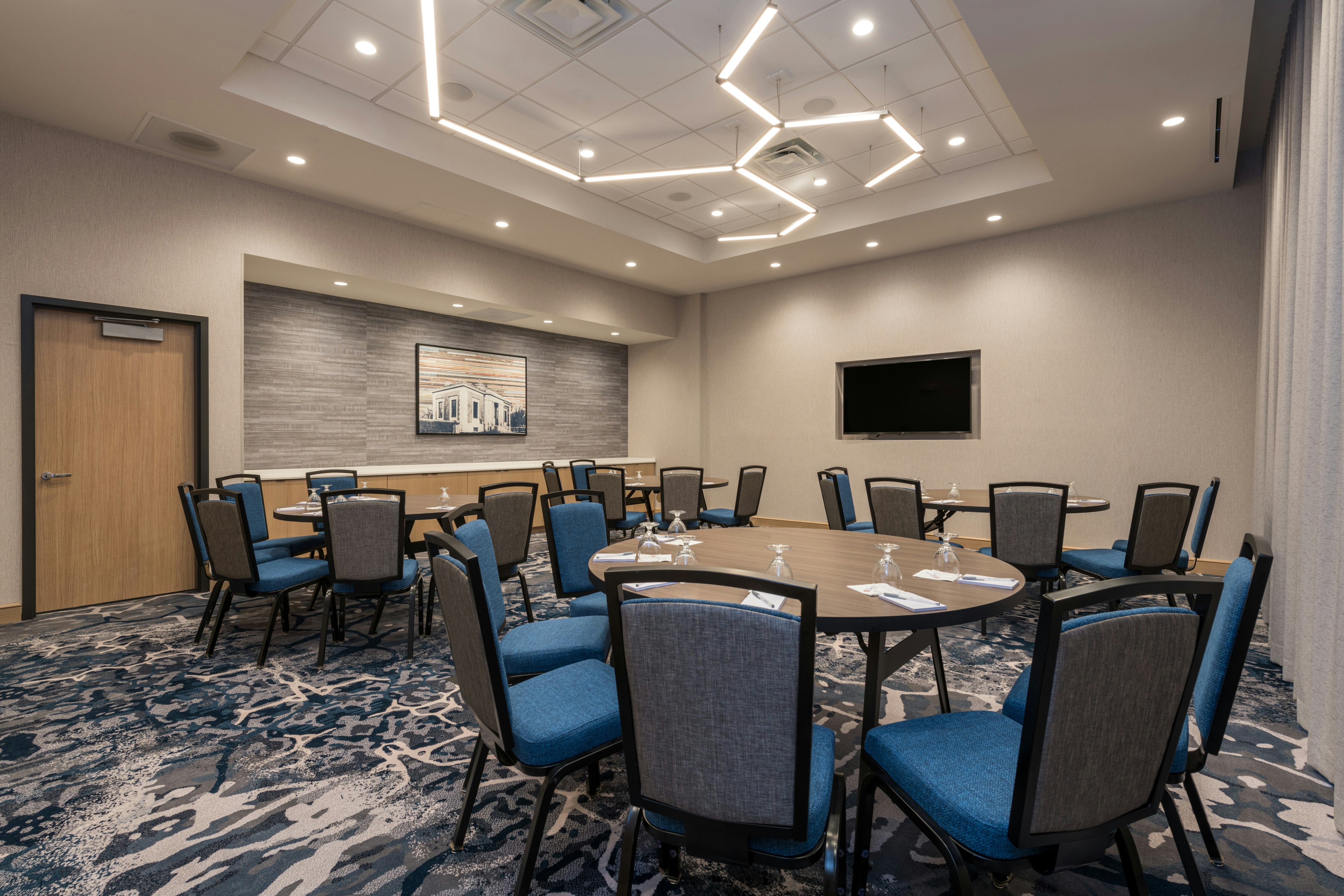 Hilton Garden Inn Boston Canton 17/23
