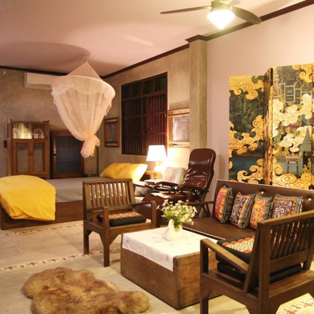 BANG LUANG HOUSE BANGKOK 44/70