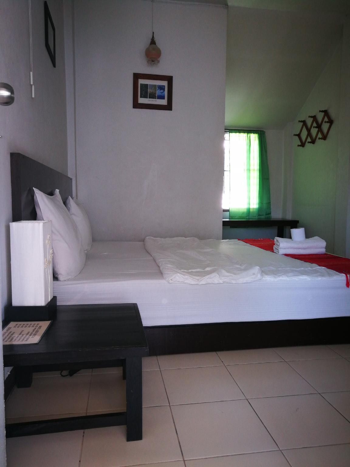 Ampawan Guesthouse 14/23