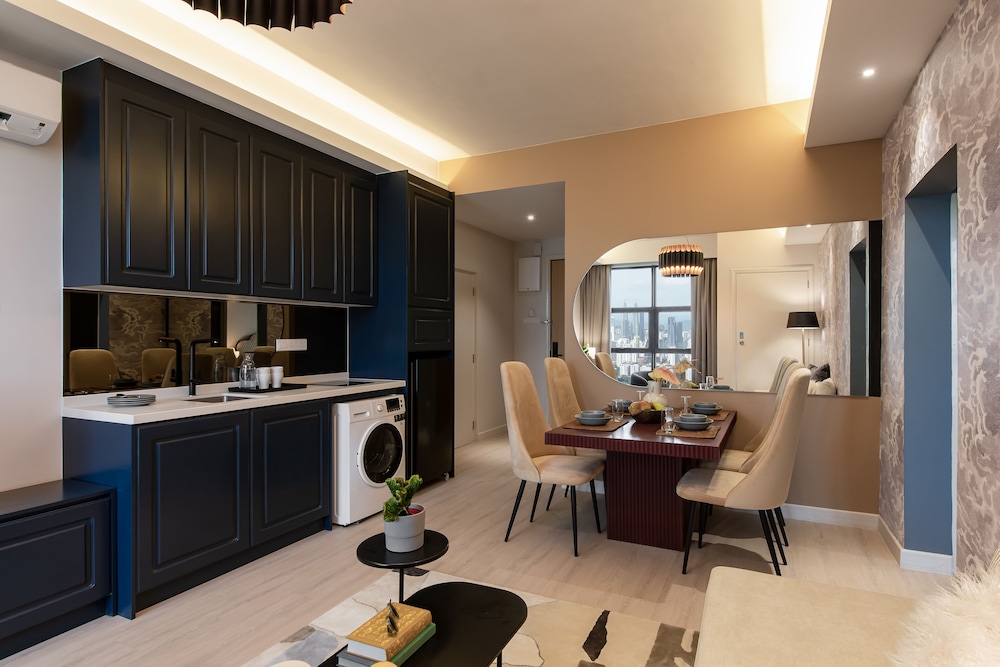 AMI Suites 34/50