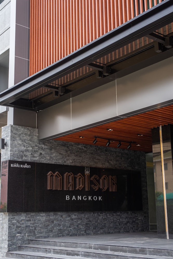 Madison Bangkok photo1