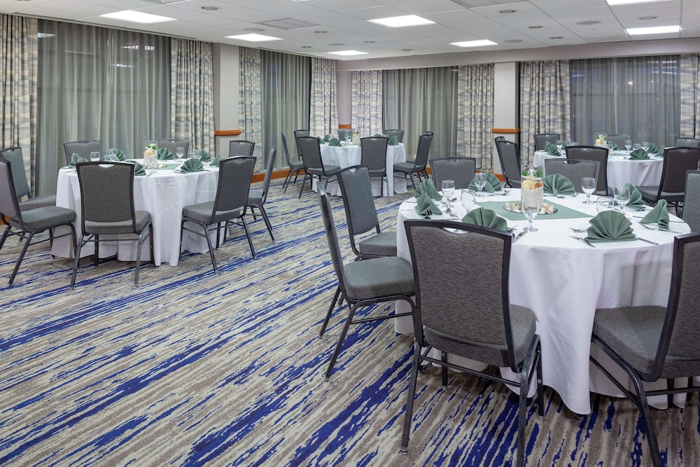 Doubletree By Hilton Hotel And Executive Meeting Center Palm Beach Gardens 38/56