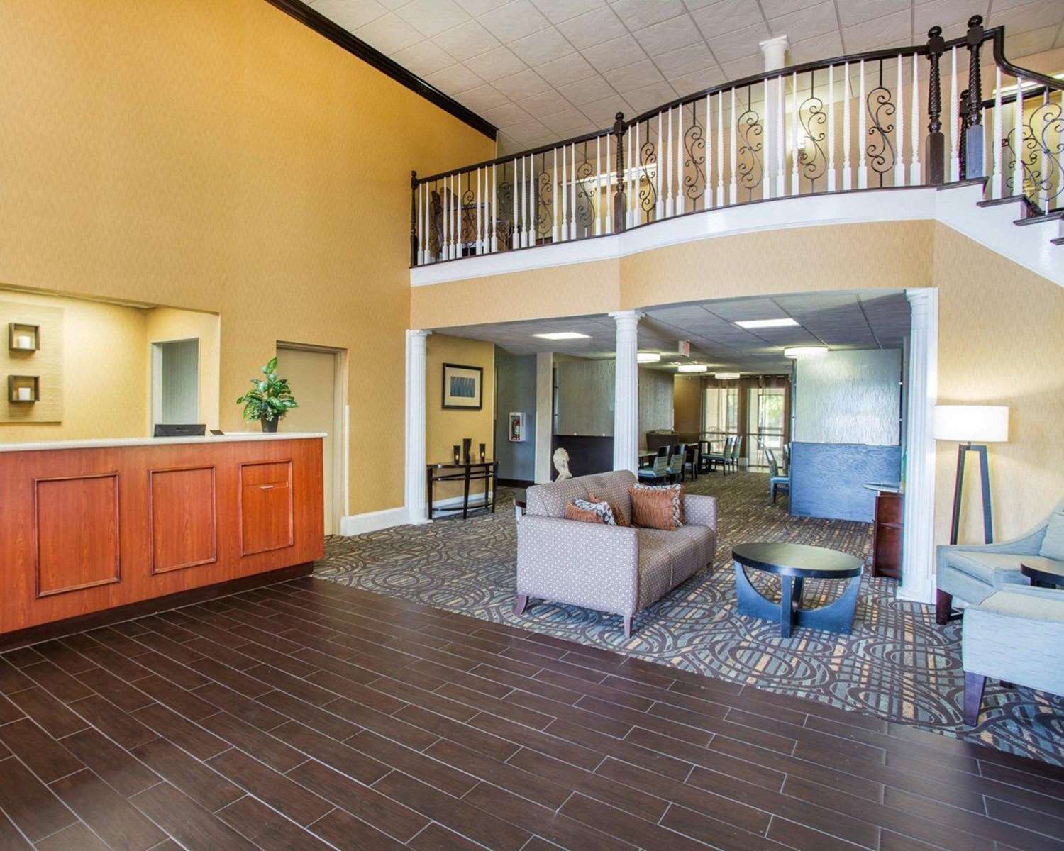 Comfort Inn Suites At Stone Mountain 9/39