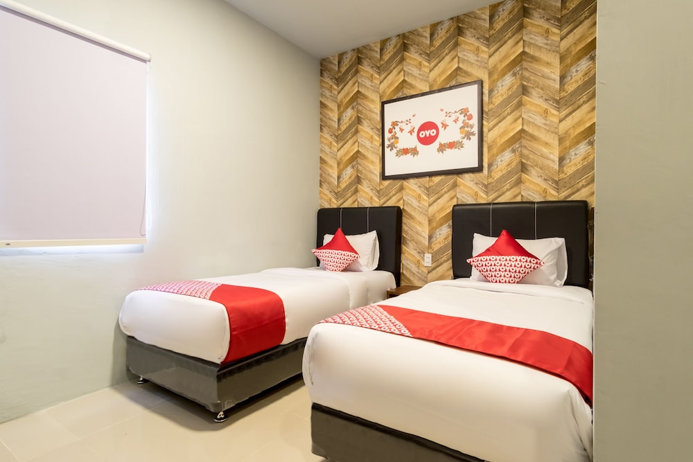 Standard, Twin Beds