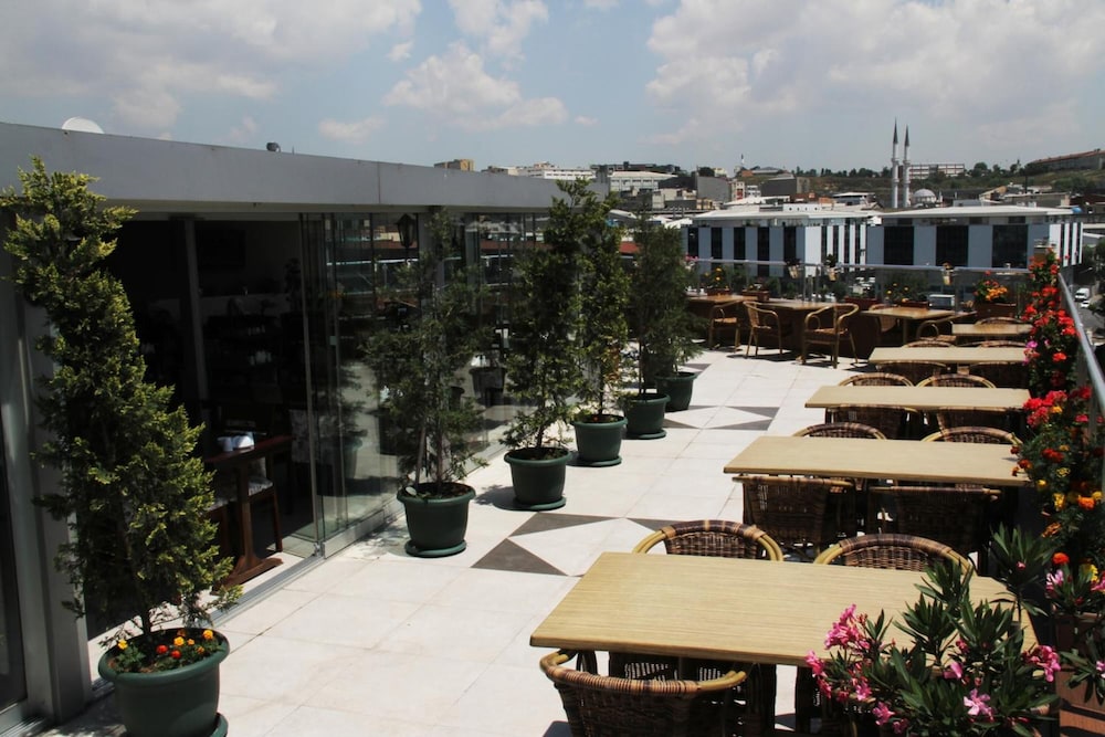 Elite Marmara Residence Hotel 44/48