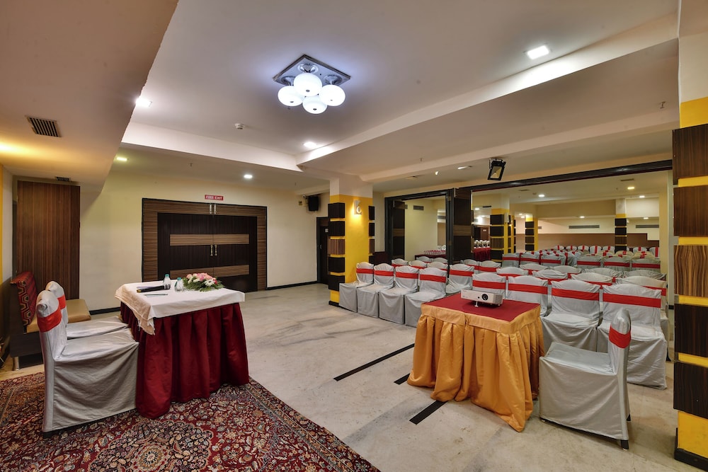Click Hotel Yuvraj 27/46