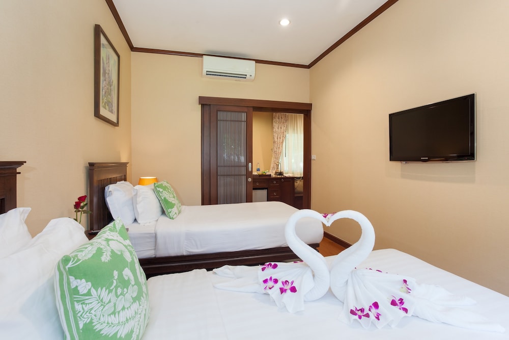 Raya Resort Beach front - The Most Green Resort in Cha-am 25/73
