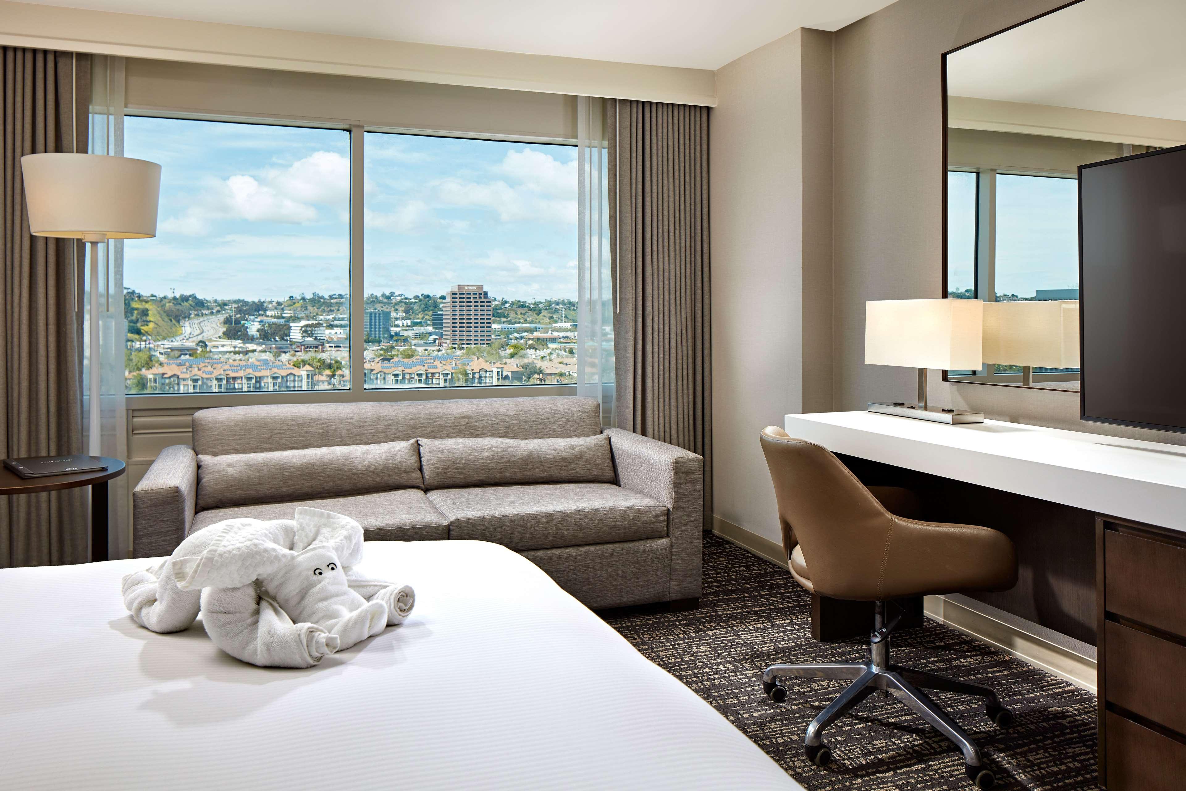 Room, King Bed, Sofa, Top Floor