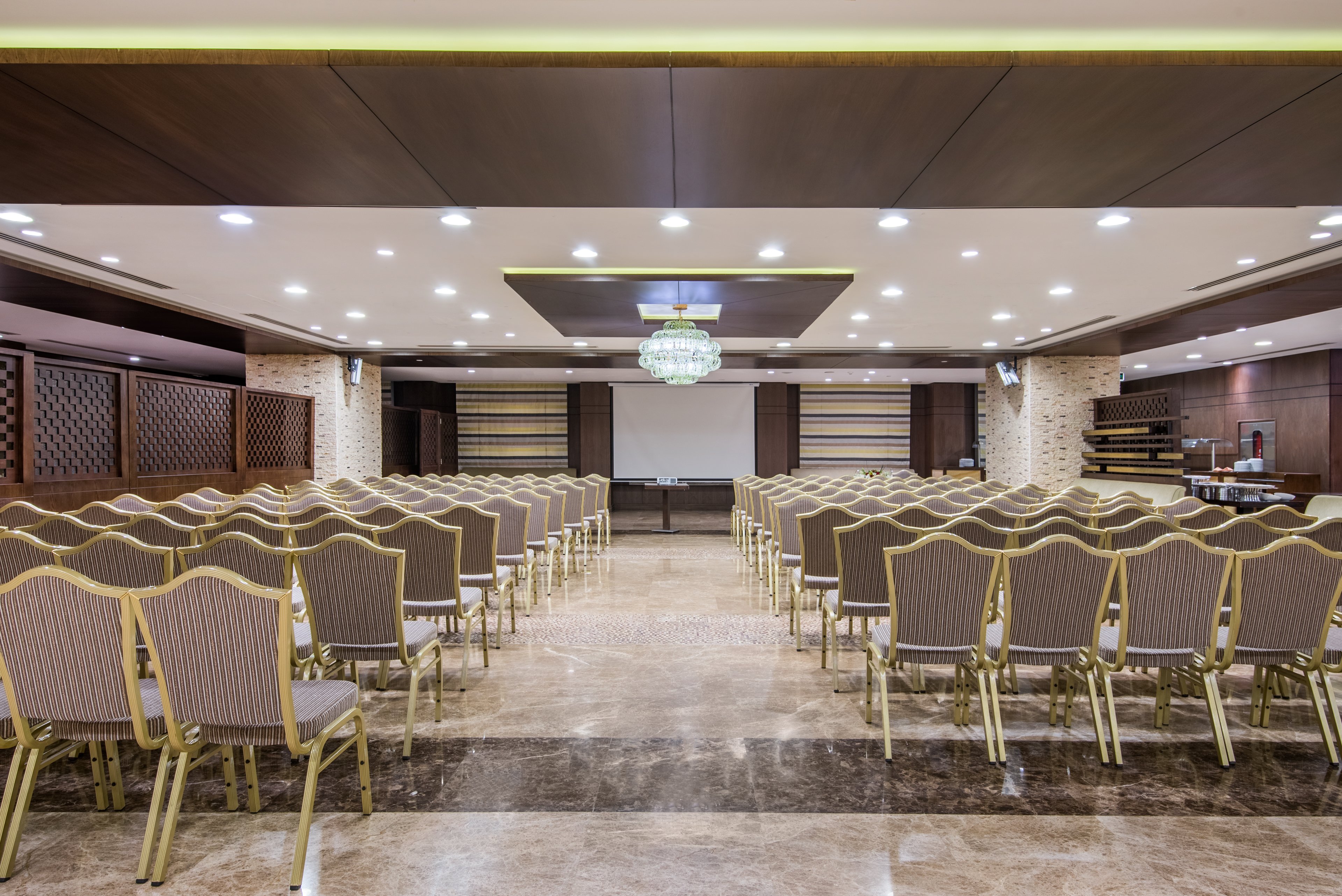 كراون بلازا المدينة(Crowne Plaza Madinah) 61/75