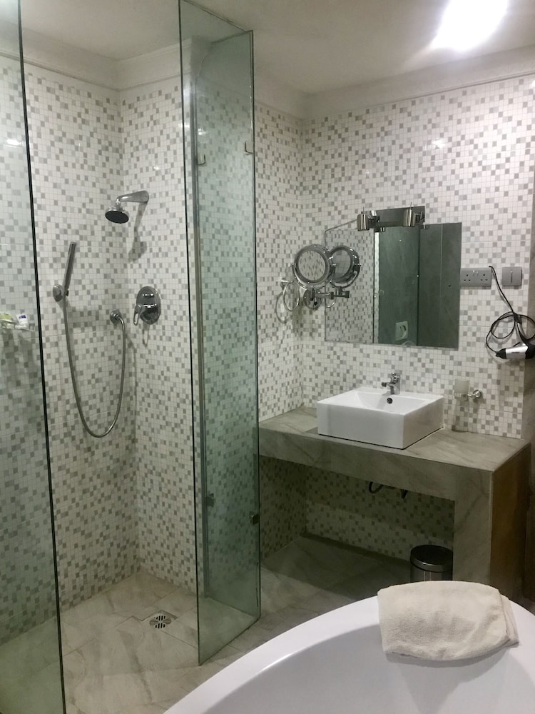 Warri Wetland Hotel 34/39