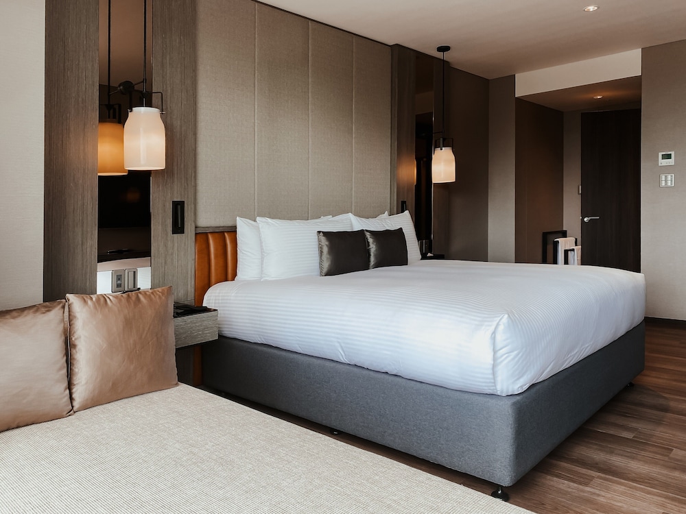 ROOM, KING BED, ACCESSIBLE