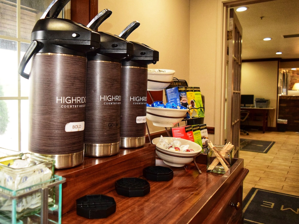 Country Inn & Suites By Radisson Grand Rapids Airport Mi 23/40