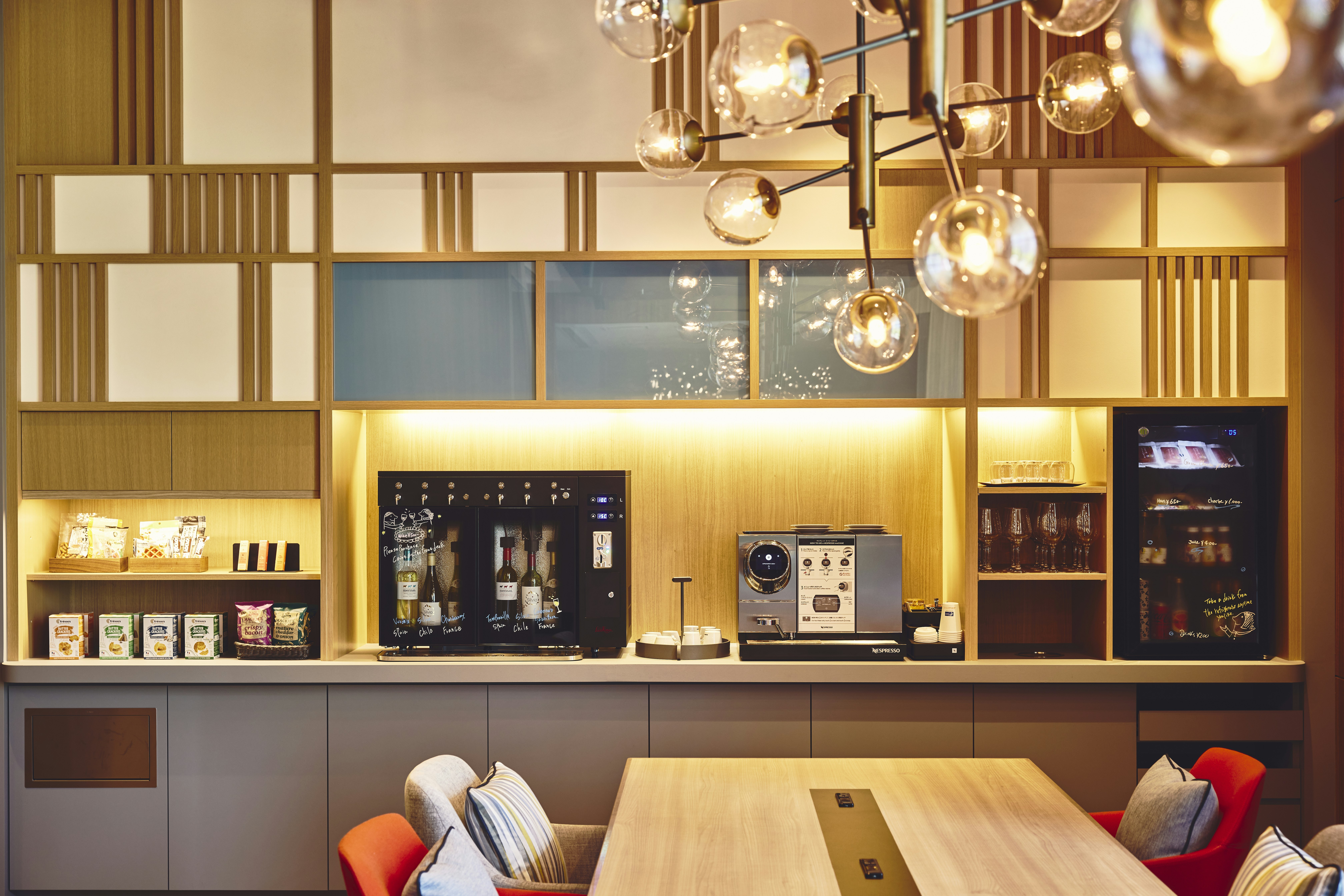 Holiday Inn Express Osaka City Centre Midosuji 65/86
