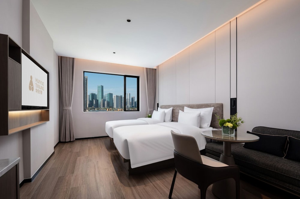 BYLAND WORLD HOTEL 20/50