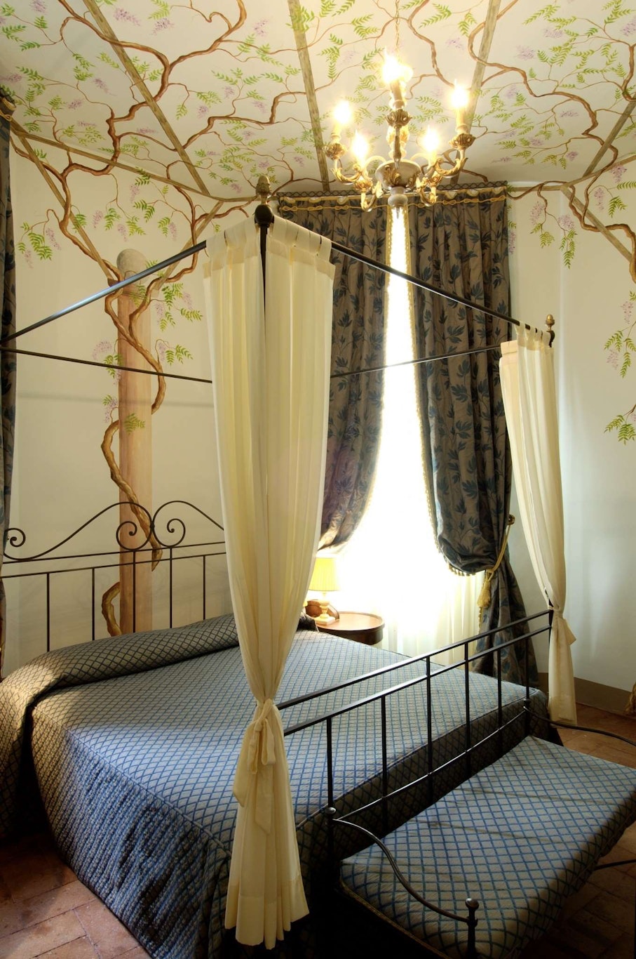 Castello Montegiove 3/16