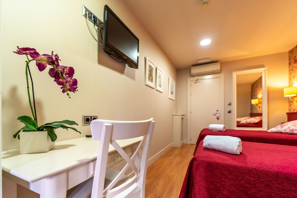 Matheu Hostal 38/52