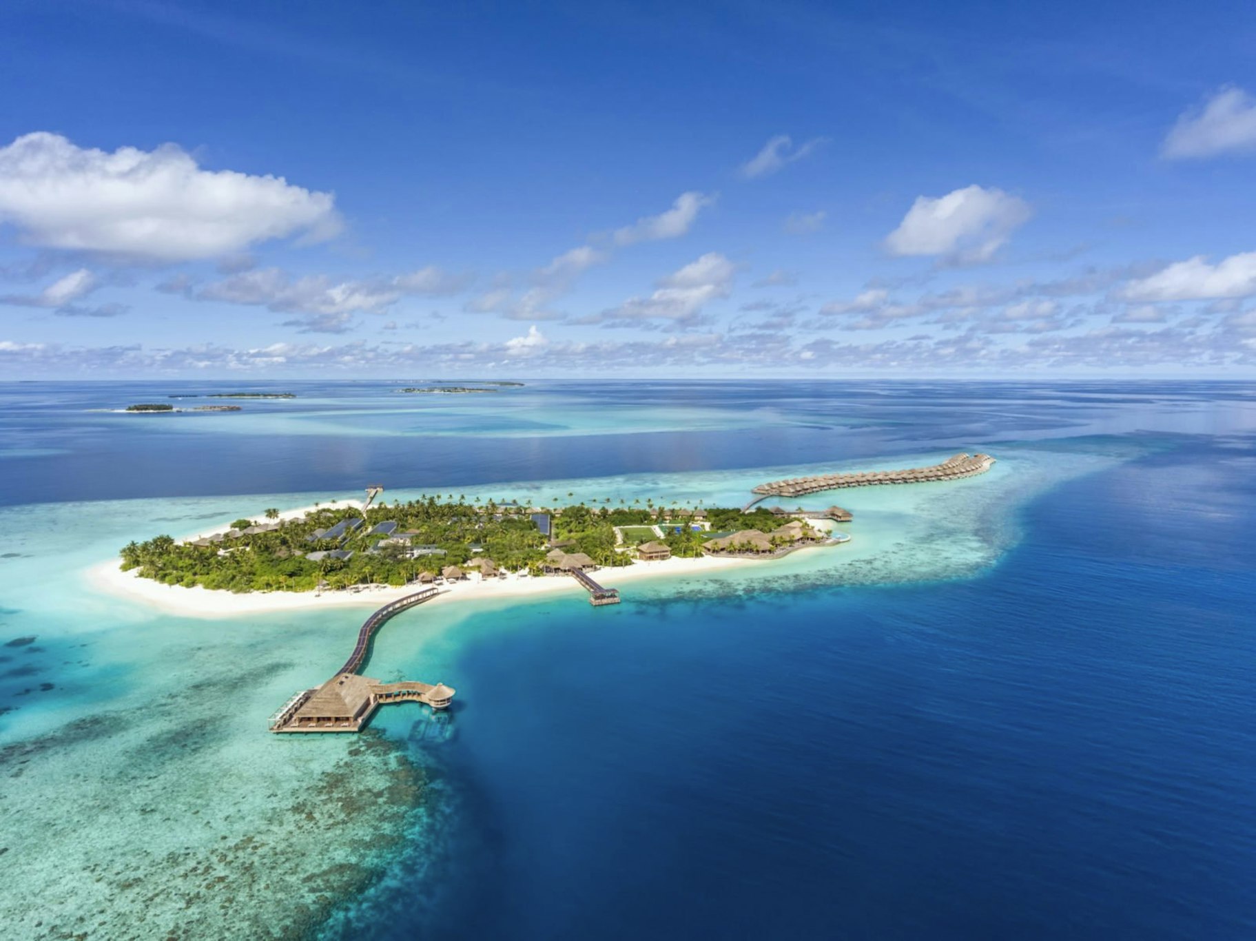 HURAWALHI ISLAND RESORT MALDIVES 85/99