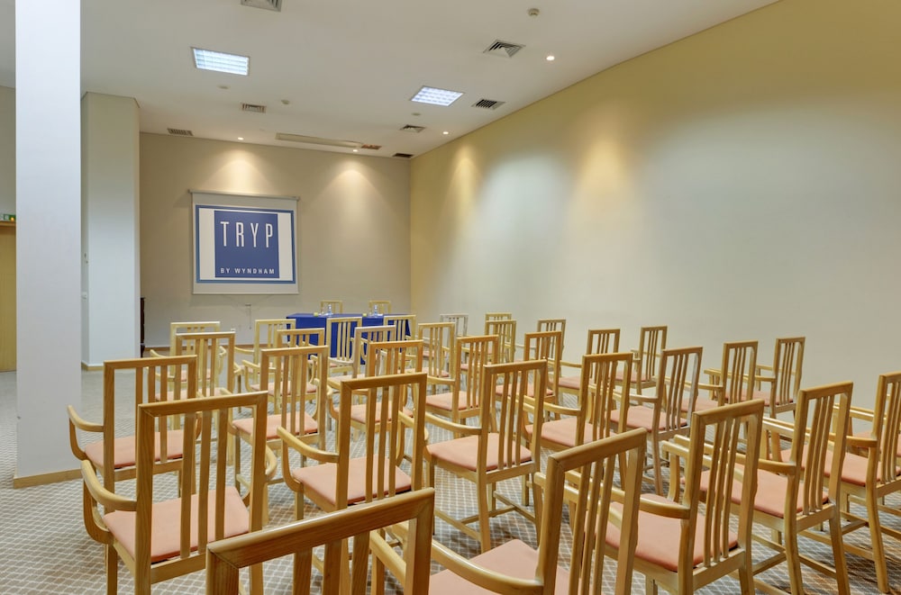 Tryp By Wyndham Porto Centro Hotel 41/48