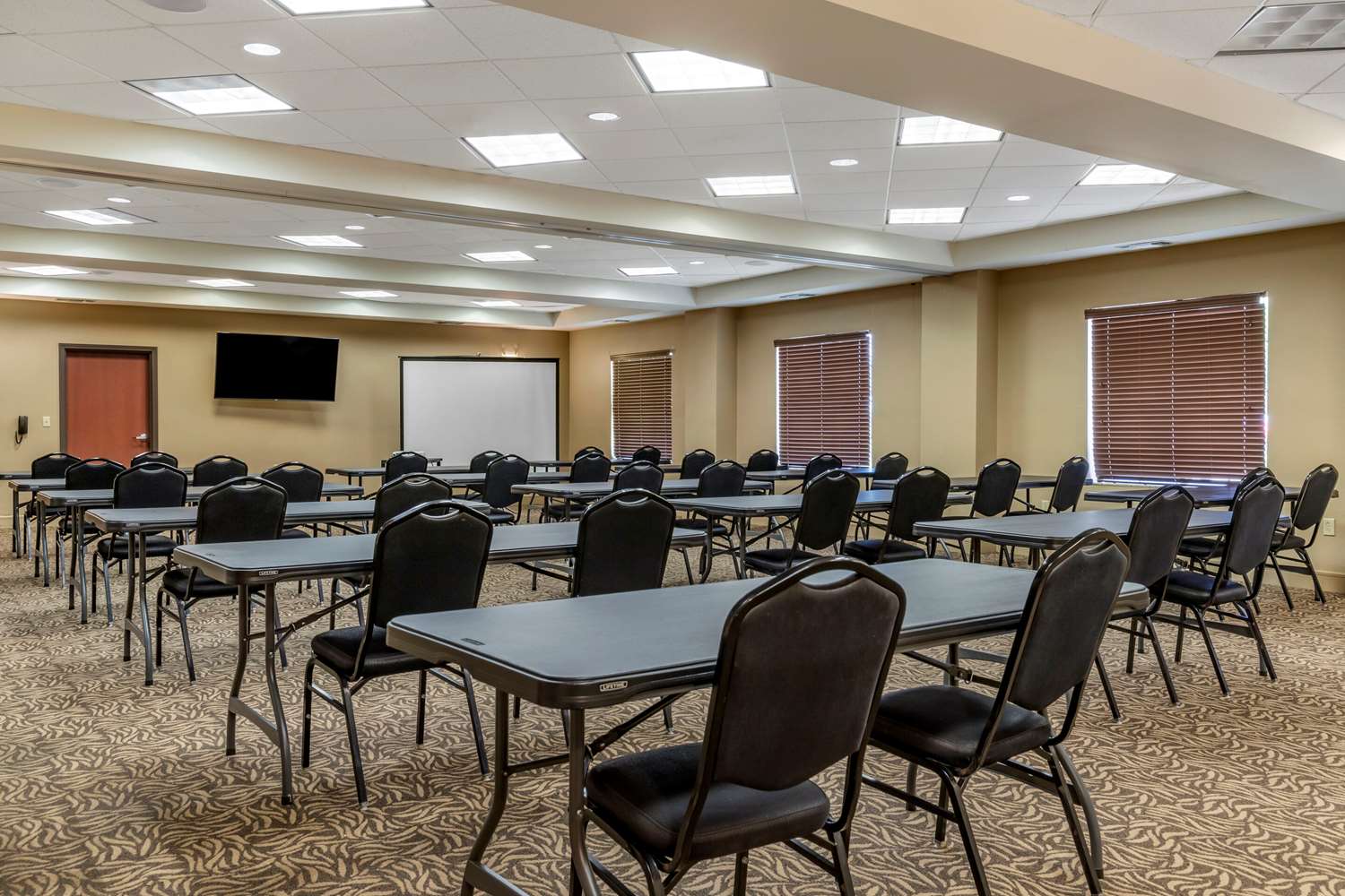 Comfort Suites Buda - Austin South 11/17