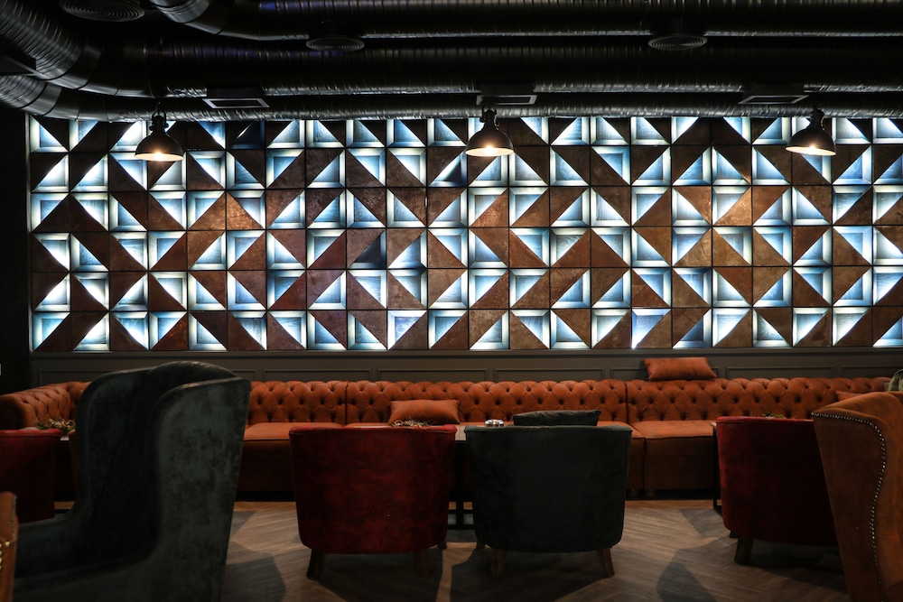 Opera Suite Hotel 9/50