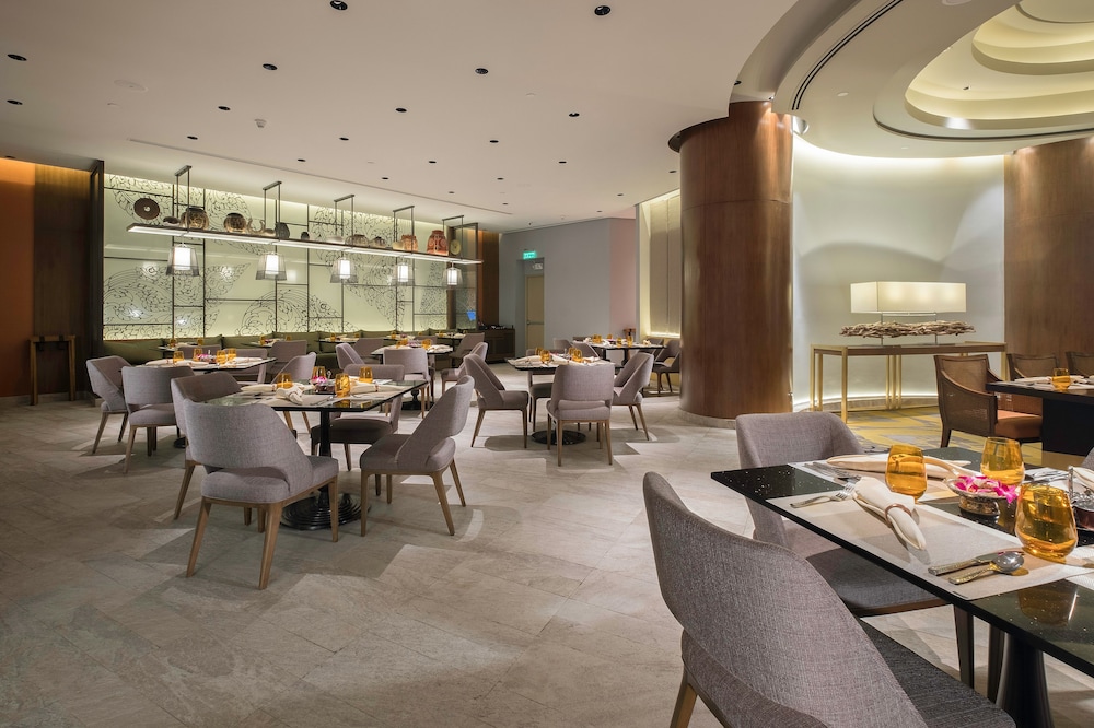 Dusit Thani Manila 53/72