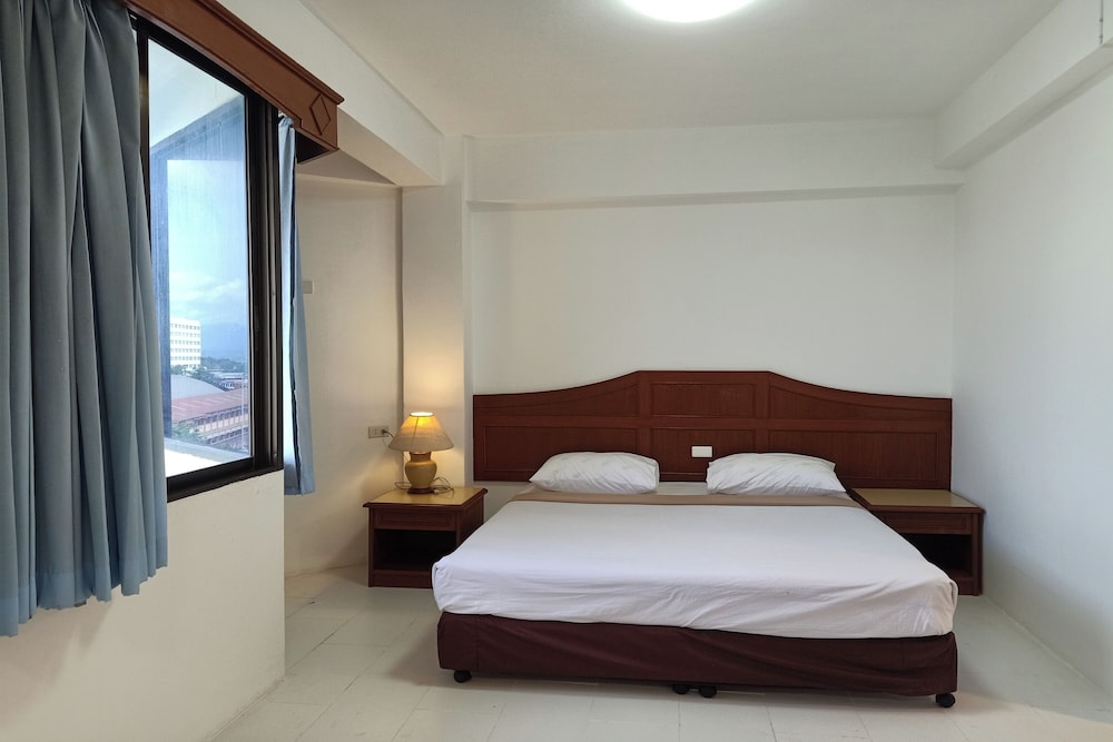 Phayao Northen Lake Hotel 10/32