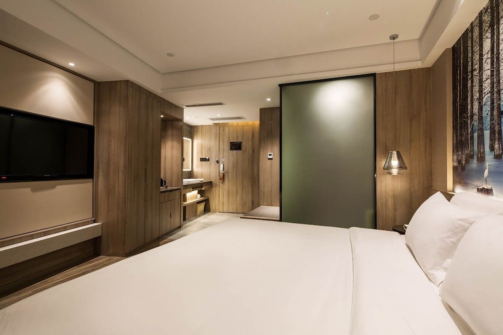 Atour Hotel Ningbo Tianyi Square 4/30