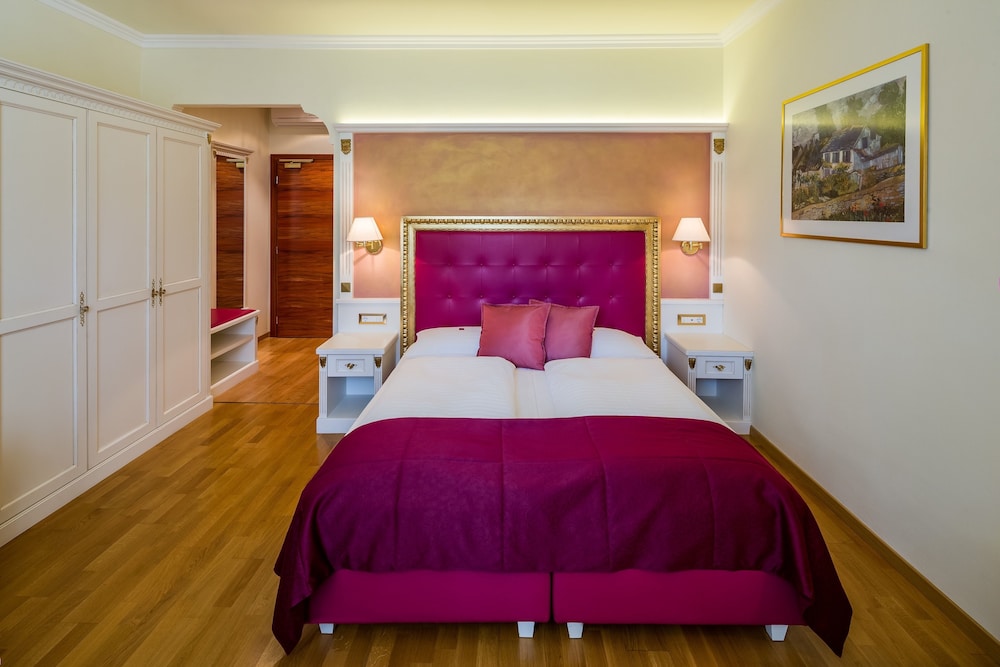 Windsor Hotel 16/50