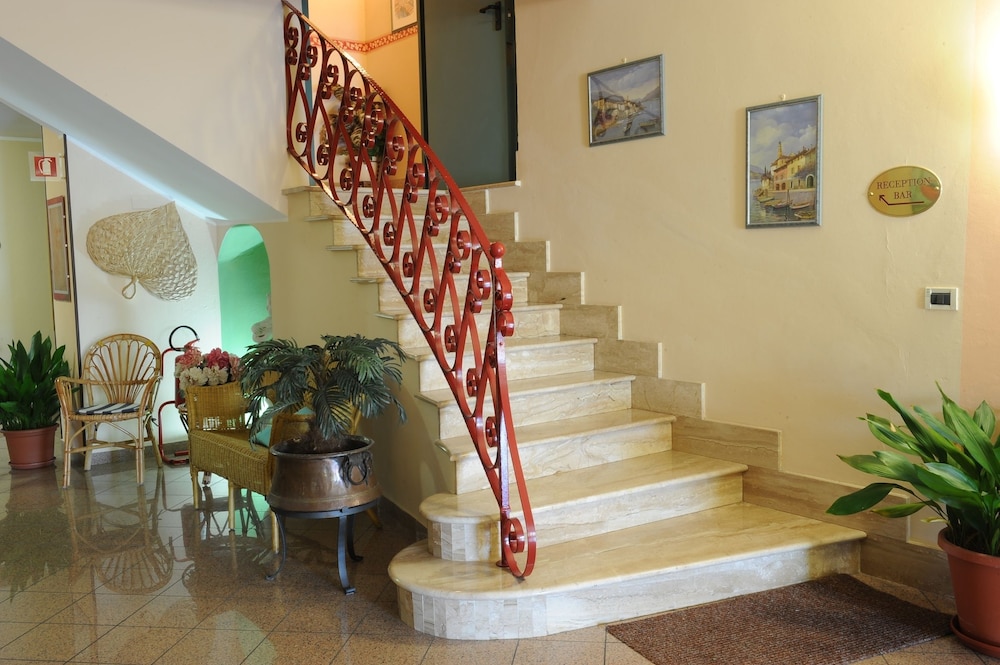 Hotel Cristallo 6/45