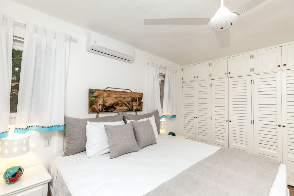 Los Corales Beach Village 28/73