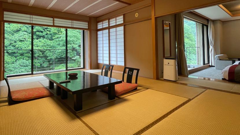 Japanese, Deluxe, New Wing