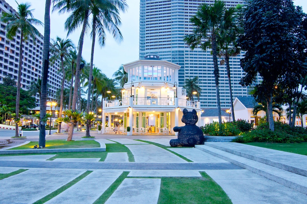 AMBASSADOR CITY JOMTIEN - OCEAN WING 39/50