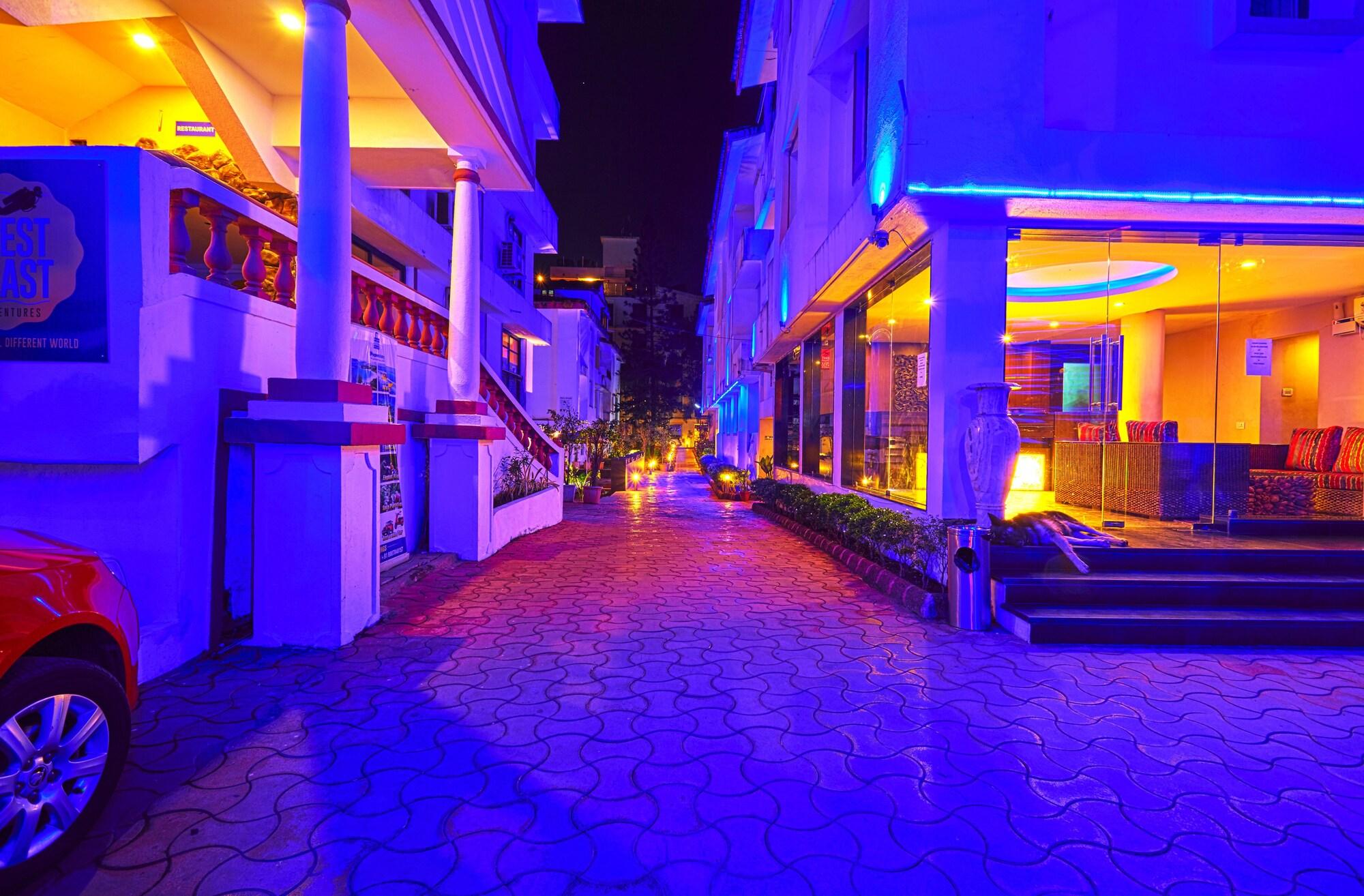 Stay Simple Sunkissed Plaza Resort 40/50