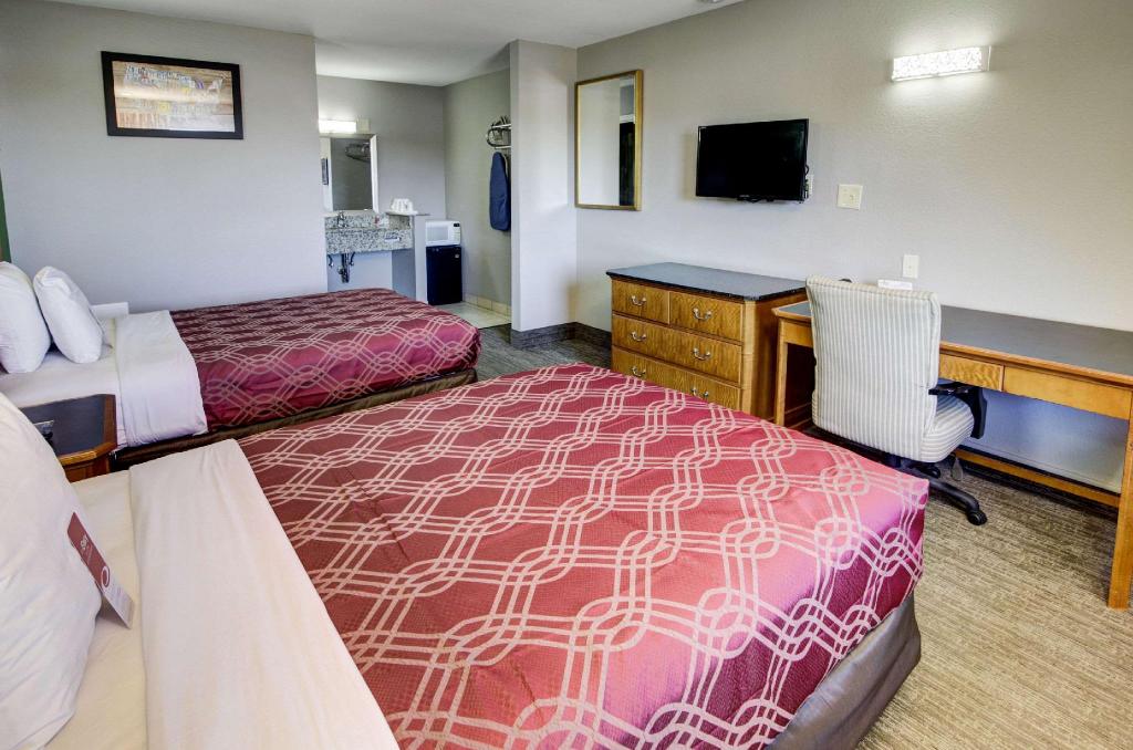 ROOM, 2 DOUBLE BEDS, SMOKING