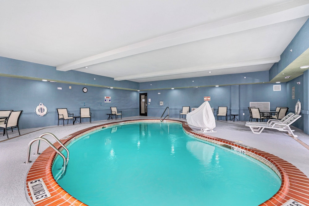 Holiday Inn Express Hotel And Suites Van Buren Ft Smith Area 40/70
