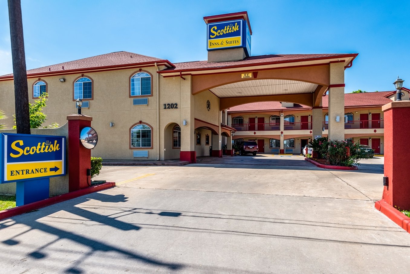 Scottish Inns & Suites IAH Airport Beltway8 17/24