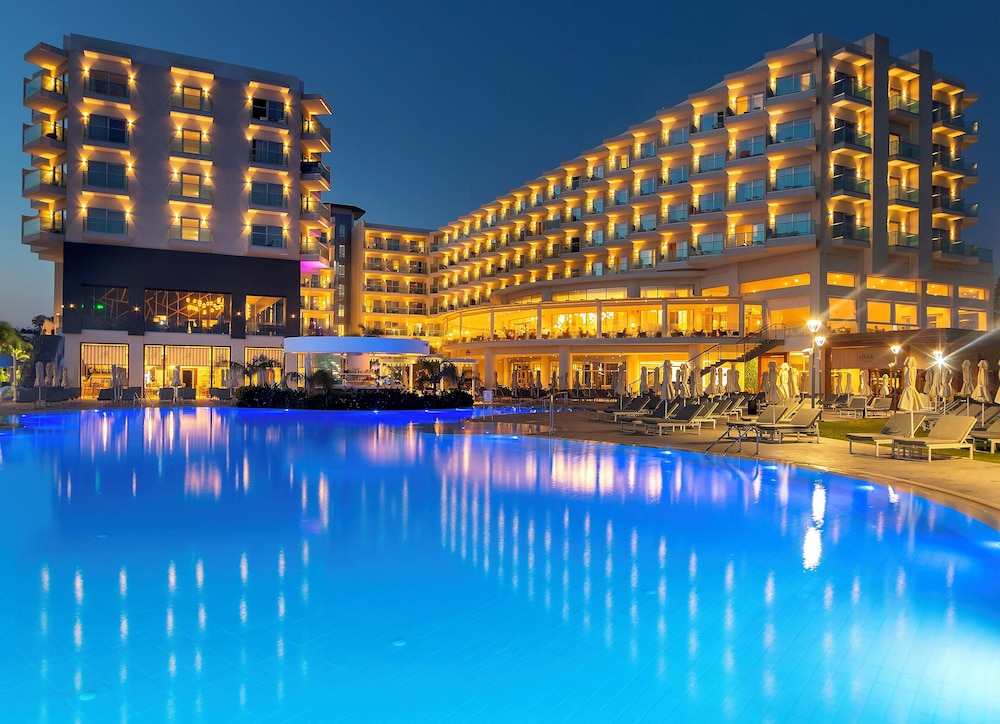 Nissiblu Beach Resort in AYIA NAPA