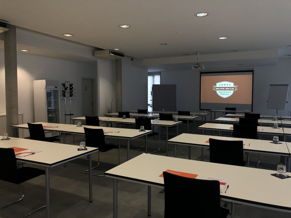 SportScheck Hotel 43/51