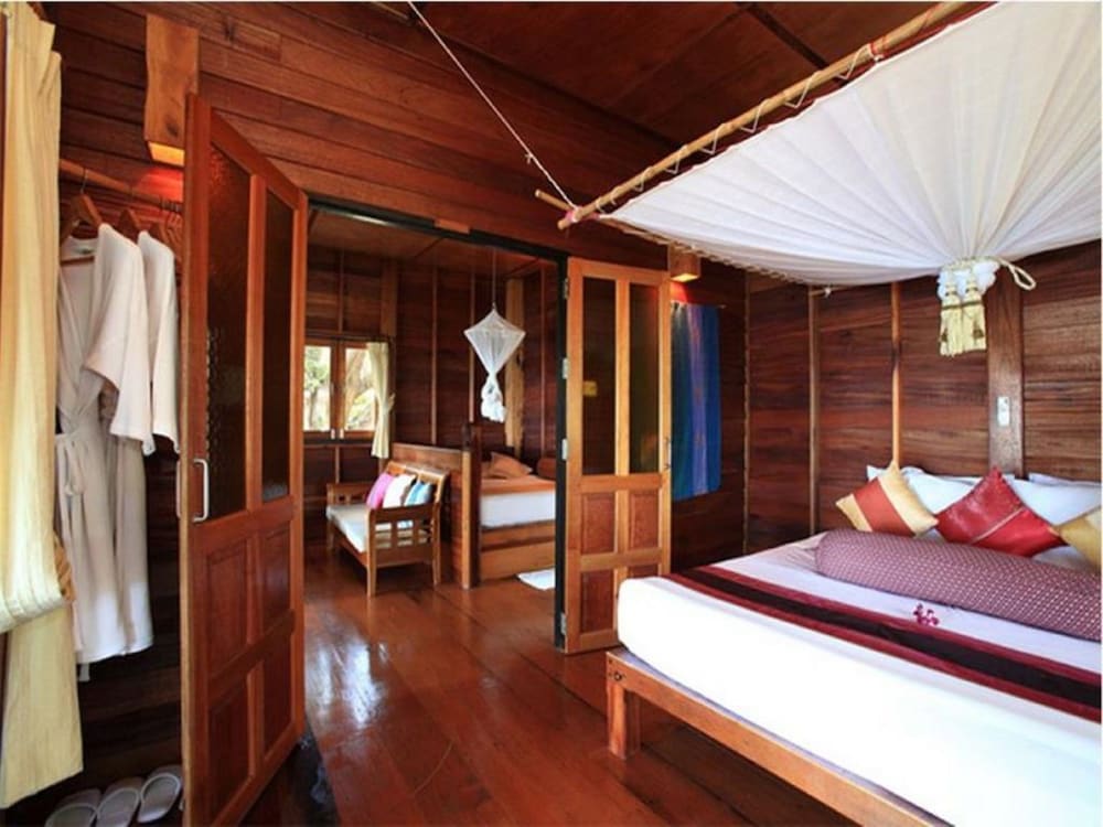 SENSI PARADISE BEACH RESORT 10/50