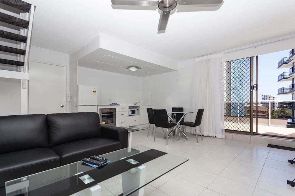 BEST WESTERN BROADBEACH TRAVEL INN APARTMENTS 44/70