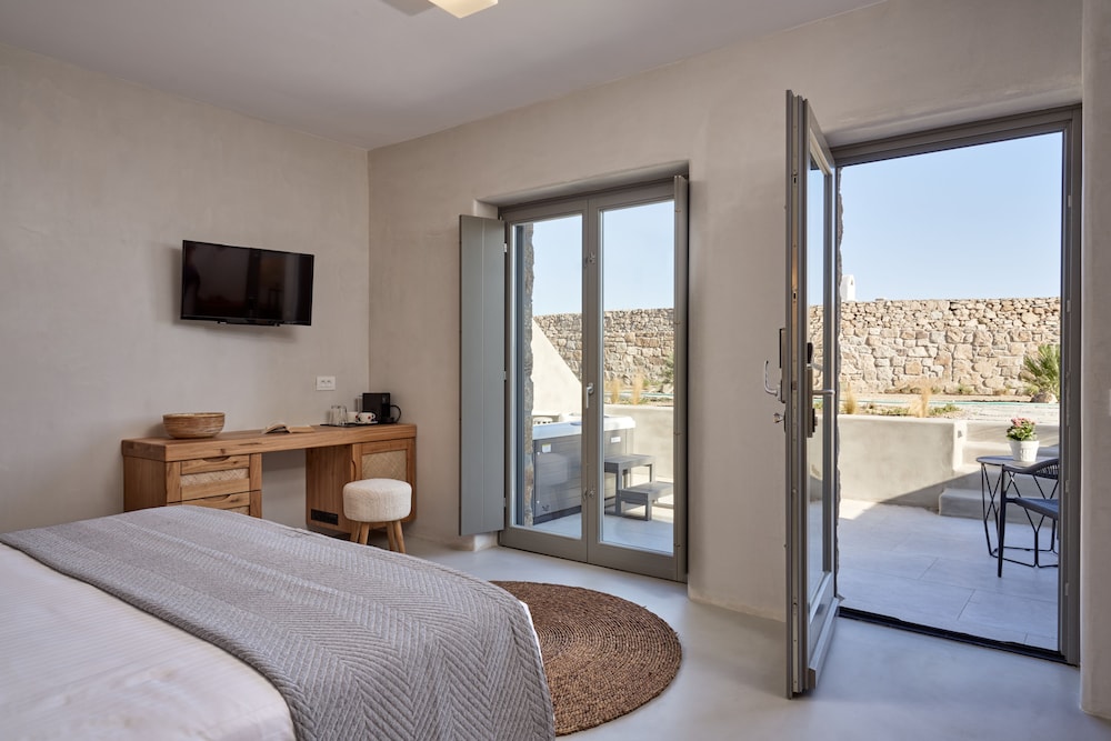 OASIS, SUITE, JETTED TUB